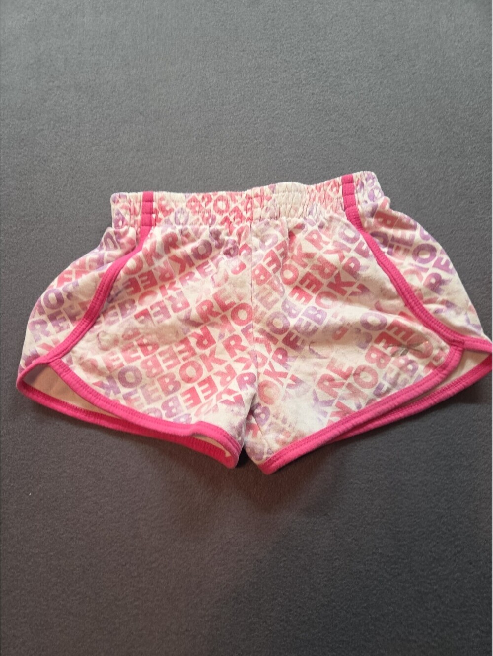 girl's white & pink Reebok shorts size M (8/10)